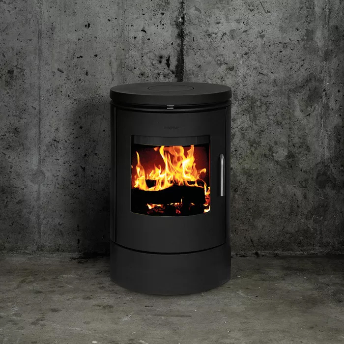 Cast iron stove Morso 6140 on base. Photo 3