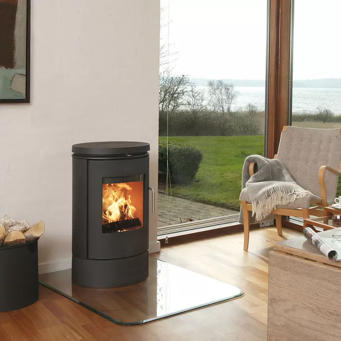 Cast iron stove Morso 6140 on base. Photo 6