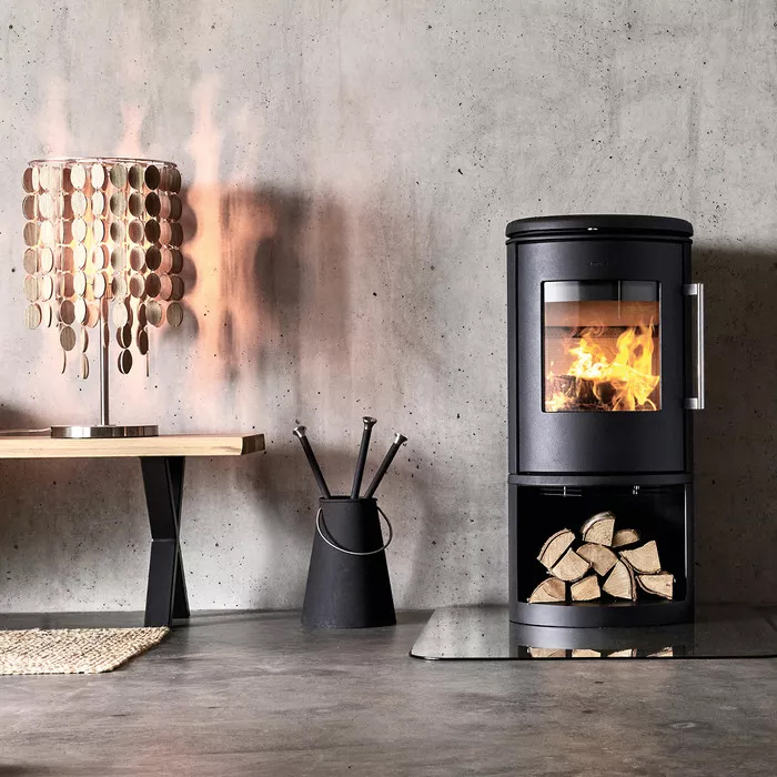Cast Iron Stove Morso 6843 with wood storage box. Photo 5