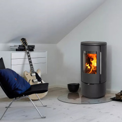 Cast iron stove Morso 7340 on base. Photo 2