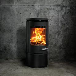 Cast iron stove Morso 7840 on base. Photo 3