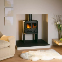 Cast Iron Stove Morso 2140 on wide legs. Photo 5